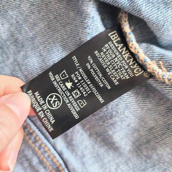 Blank NYC Distressed Blue Denim Cropped Frayed Hem Jean Jacket Size XS - Picture 10 of 16